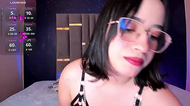 Snapshot of SweetAnya01 chatting on November 2025 04:13:01 AM SweetAnya01 online show from November 2025 04:13:01 AM