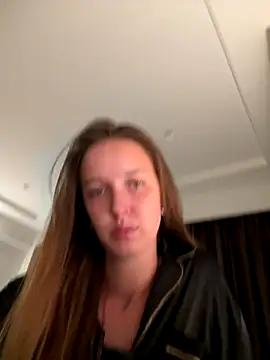 Snapshot of ElliRose chatting on October 2025 12:04:02 PM ElliRose online show from October 2025 12:04:02 PM