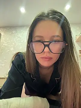 Snapshot of ElliRose chatting on November 2025 07:44:01 AM ElliRose online show from November 2025 07:44:01 AM