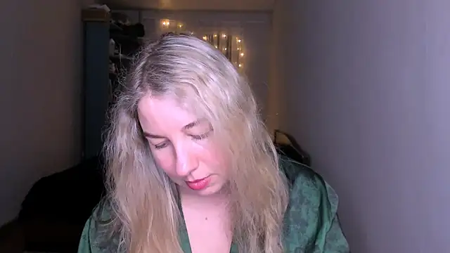 Snapshot of NancySanders chatting on April 2026 07:05:02 PM NancySanders online show from April 2026 07:05:02 PM