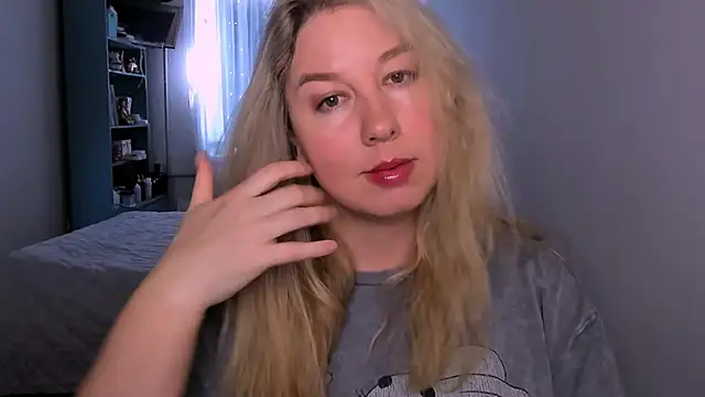 Snapshot of NancySanders chatting on May 2026 05:37:02 AM NancySanders online show from May 2026 05:37:02 AM