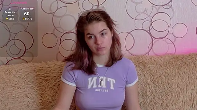 Snapshot of ElzaBlis chatting on September 2025 01:21:01 PM ElzaBlis online show from September 2025 01:21:01 PM