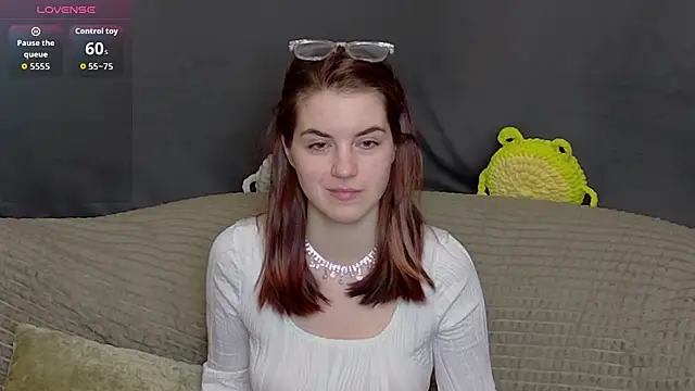 Snapshot of ElzaBlis chatting on November 2025 02:57:02 PM ElzaBlis online show from November 2025 02:57:02 PM