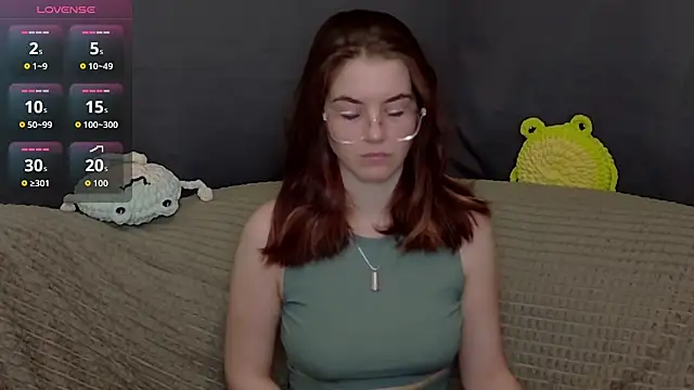 Snapshot of ElzaBlis chatting on November 2025 02:54:01 PM ElzaBlis online show from November 2025 02:54:01 PM