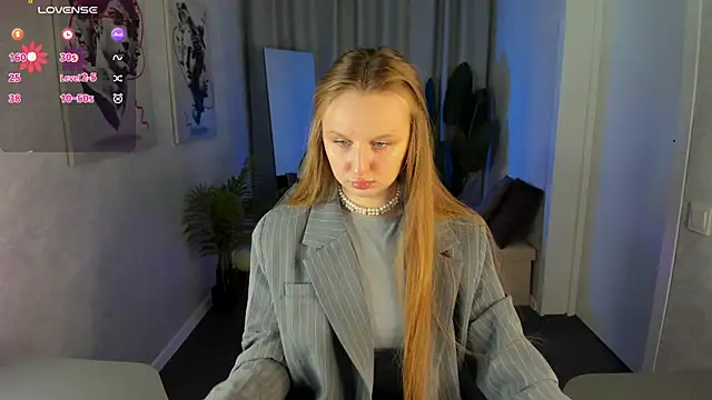 Snapshot of Rina_Panic chatting on April 2026 01:04:01 AM Rina Panic online show from April 2026 01:04:01 AM