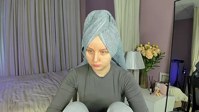 Snapshot of Rina_Panic chatting on May 2026 01:03:01 AM Rina Panic online show from May 2026 01:03:01 AM