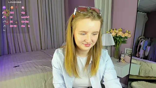 Snapshot of Rina_Panic chatting on June 2026 01:11:02 AM Rina Panic online show from June 2026 01:11:02 AM
