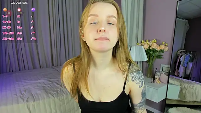 Snapshot of Rina_Panic chatting on June 2026 01:01:02 AM Rina Panic online show from June 2026 01:01:02 AM