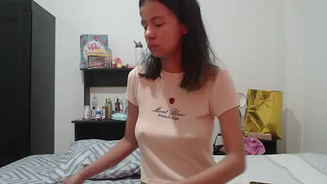 nathaly jones  online show from June 2026 12:18:01 PM