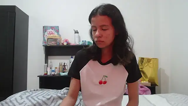 nathaly jones  online show from June 2026 12:19:01 PM