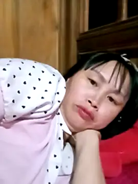 maple694 online show from November 2025 01:17:02 PM