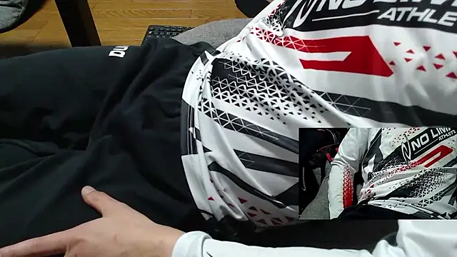 Snapshot of Yasu2000 chatting on March 2026 10:21:01 AM Yasu2000 online show from March 2026 10:21:01 AM