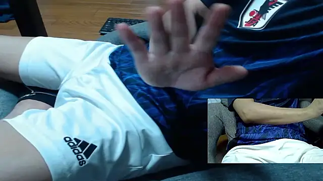 Snapshot of Yasu2000 chatting on April 2026 12:41:01 AM Yasu2000 online show from April 2026 12:41:01 AM