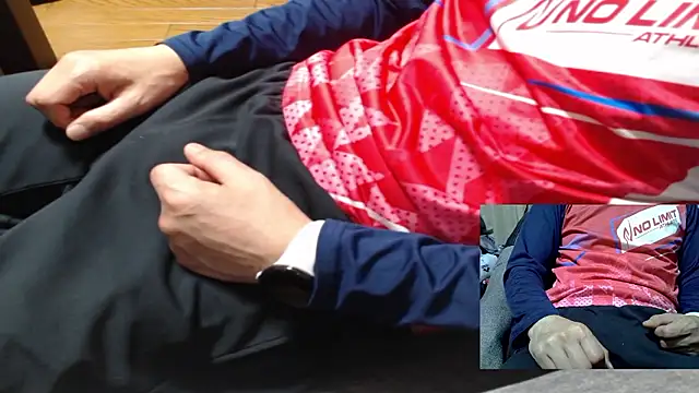 Snapshot of Yasu2000 chatting on April 2026 01:42:02 AM Yasu2000 online show from April 2026 01:42:02 AM