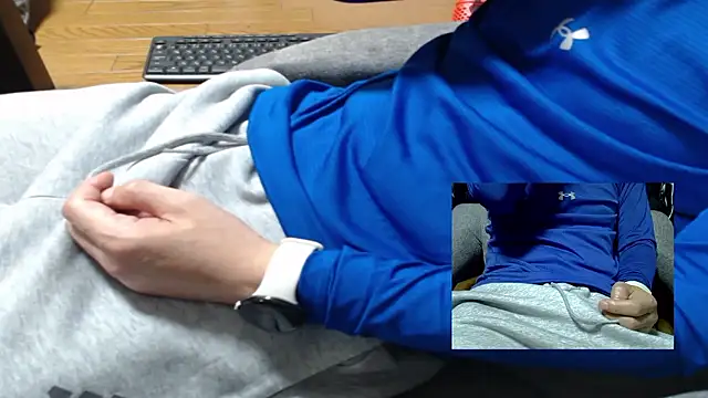 Snapshot of Yasu2000 chatting on April 2026 01:36:01 AM Yasu2000 online show from April 2026 01:36:01 AM