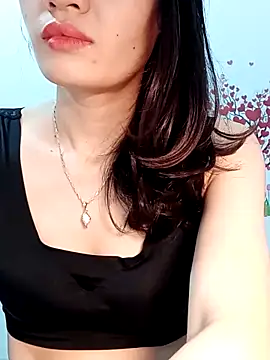 Hinna x online show from April 2026 10:21:02 PM