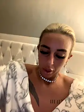 EllieMaeBaby online show from November 2025 08:31:01 PM