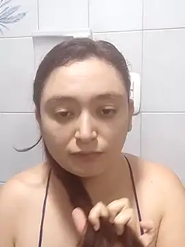 Snapshot of Anaa_Rose chatting on October 2025 10:27:02 PM Anaa Rose online show from October 2025 10:27:02 PM