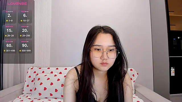 yoon shin online show from November 2025 04:32:02 AM