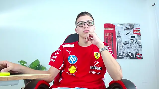 Snapshot of Cumandres18 chatting on September 2025 02:05:02 PM Cumandres18 online show from September 2025 02:05:02 PM