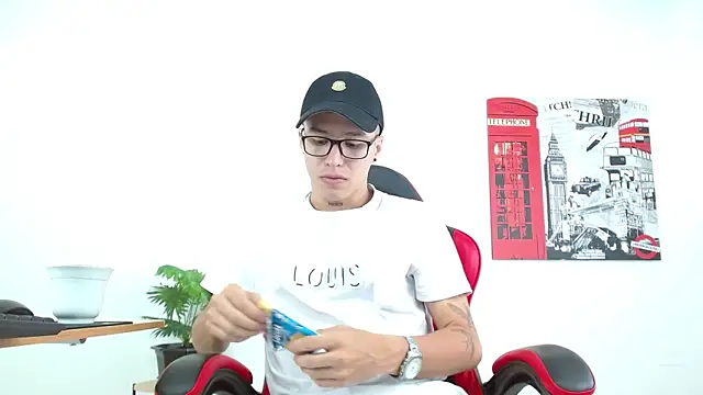 Snapshot of Cumandres18 chatting on September 2025 01:45:02 PM Cumandres18 online show from September 2025 01:45:02 PM