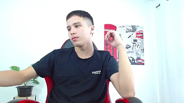 Snapshot of Cumandres18 chatting on October 2025 02:19:01 PM Cumandres18 online show from October 2025 02:19:01 PM