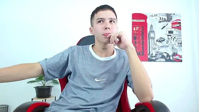 Snapshot of Cumandres18 chatting on October 2025 02:07:01 PM Cumandres18 online show from October 2025 02:07:01 PM