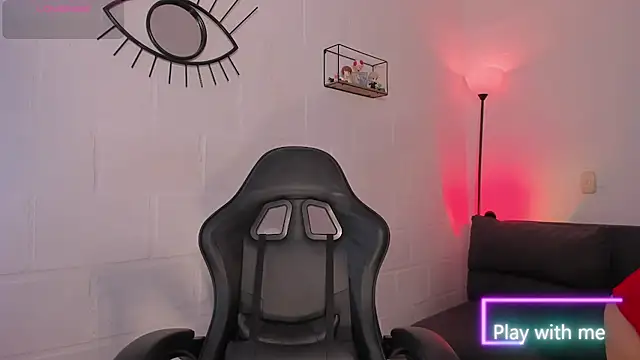 Snapshot of Alyson_Conner chatting on April 2026 01:05:02 PM Alyson Conner online show from April 2026 01:05:02 PM