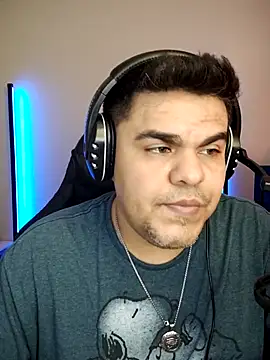 perversus12 online show from February 2026 08:31:02 PM