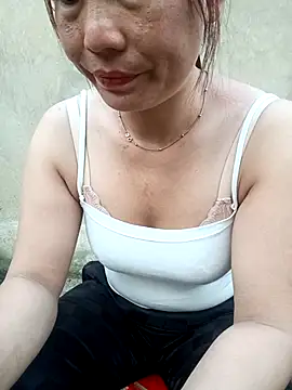 Ttluu online show from April 2026 11:27:02 PM