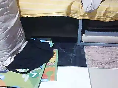 Snapshot of Mayumie05 chatting on September 2025 08:14:01 AM Mayumie05 online show from September 2025 08:14:01 AM