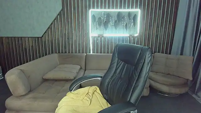 Snapshot of KattyRose8 chatting on November 2025 06:41:02 PM KattyRose8 online show from November 2025 06:41:02 PM