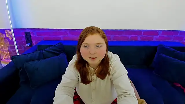 Snapshot of KattyRose8 chatting on November 2025 06:44:02 PM KattyRose8 online show from November 2025 06:44:02 PM