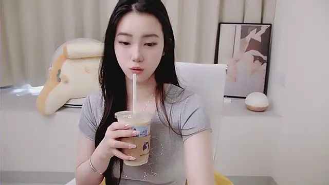 seoYuki online show from November 2025 06:36:02 AM