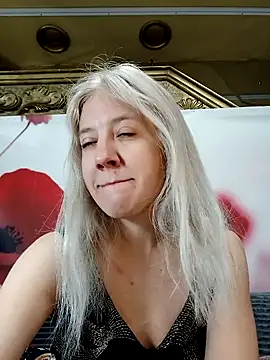 HeronDenni online show from October 2025 05:37:01 AM