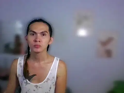 Snapshot of Pinkyweb_03 chatting on April 2026 02:42:02 AM Pinkyweb 03 online show from April 2026 02:42:02 AM