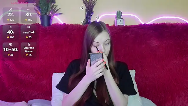 AliceHaris online show from December 2025 01:24:01 AM