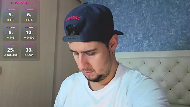 ryan evanss online show from December 2025 10:26:01 PM