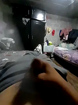 Snapshot of jann1900 chatting on December 2025 12:04:02 AM jann1900 online show from December 2025 12:04:02 AM