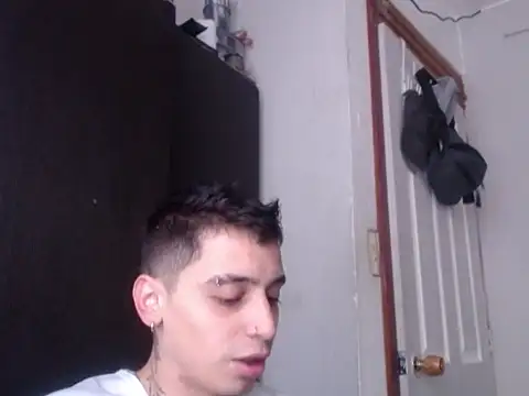 Snapshot of xalejo_max chatting on November 2025 04:44:01 PM xalejo max online show from November 2025 04:44:01 PM