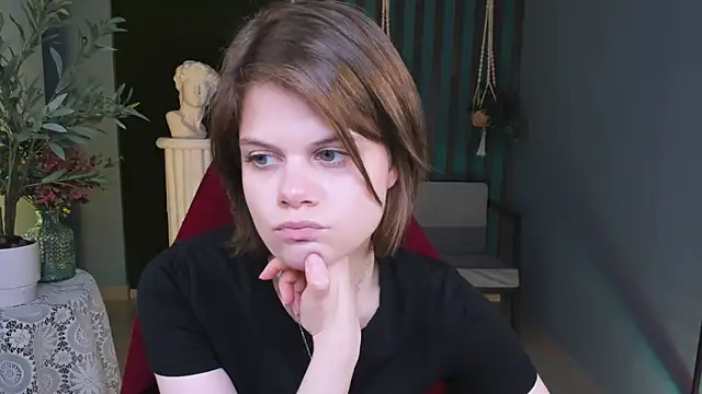 EllieMurler online show from November 2025 09:09:02 AM