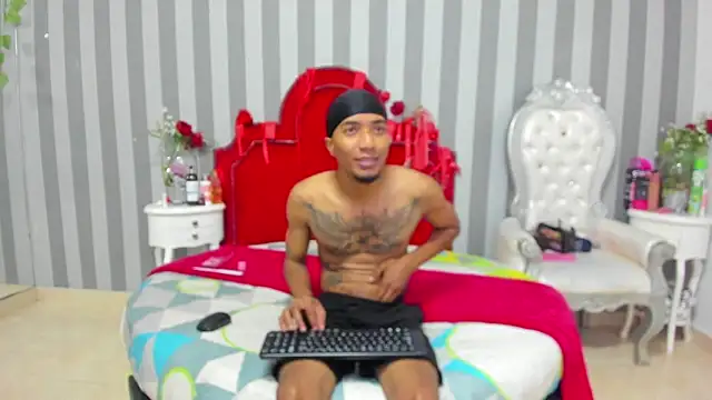 Snapshot of CaroyAndy chatting on March 2026 12:31:01 PM CaroyAndy online show from March 2026 12:31:01 PM