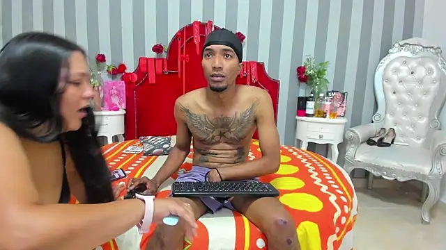 Snapshot of CaroyAndy chatting on April 2026 12:39:01 PM CaroyAndy online show from April 2026 12:39:01 PM