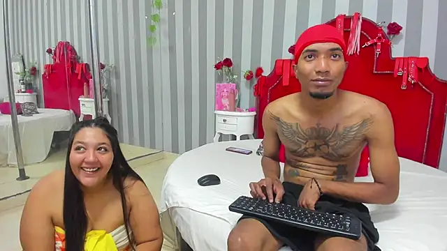 Snapshot of CaroyAndy chatting on April 2026 12:29:02 PM CaroyAndy online show from April 2026 12:29:02 PM