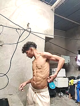 Brayanellatino online show from April 2026 01:15:02 PM