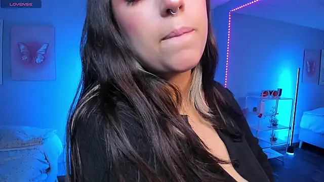 Snapshot of Bella__Lane chatting on March 2026 03:45:02 AM Bella Lane online show from March 2026 03:45:02 AM