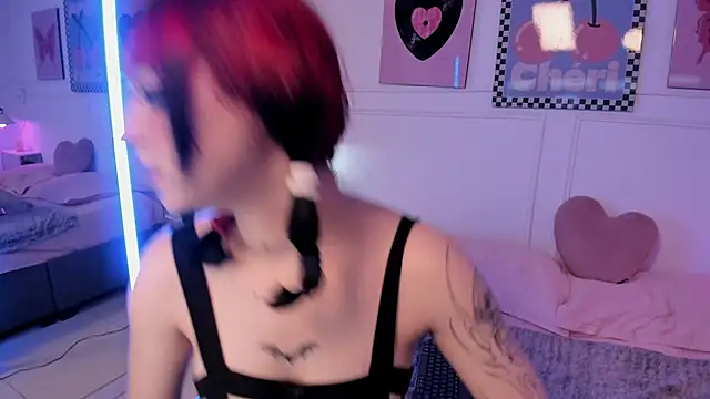 Snapshot of Zoe_Lynch_ chatting on April 2026 11:56:02 AM Zoe Lynch online show from April 2026 11:56:02 AM