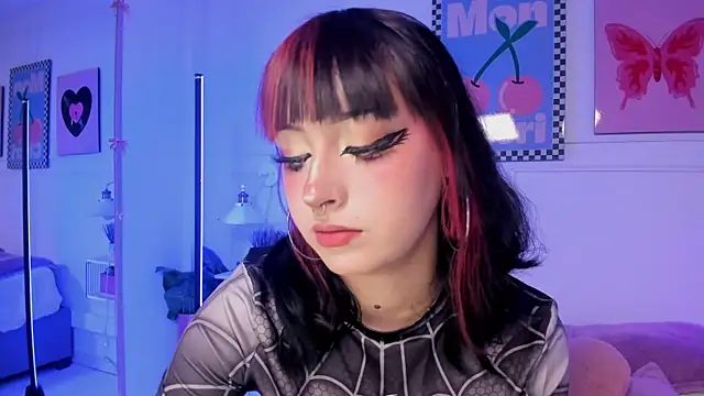 Snapshot of Zoe_Lynch_ chatting on July 2026 12:03:01 PM Zoe Lynch online show from July 2026 12:03:01 PM