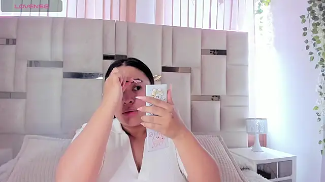 Zoey thompson online show from September 2025 07:52:01 PM