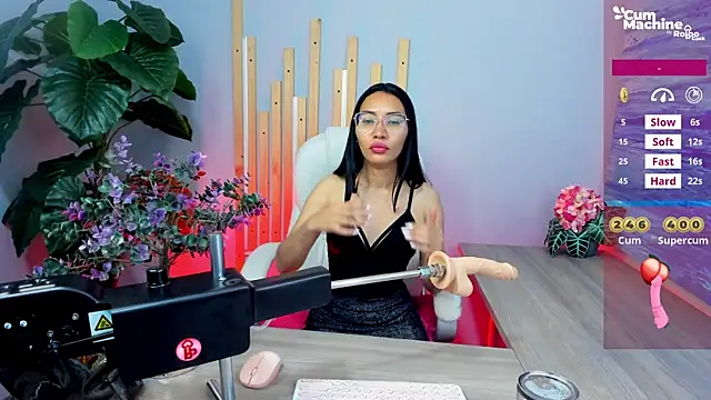 lucyy liiuu online show from September 2025 01:10:01 PM